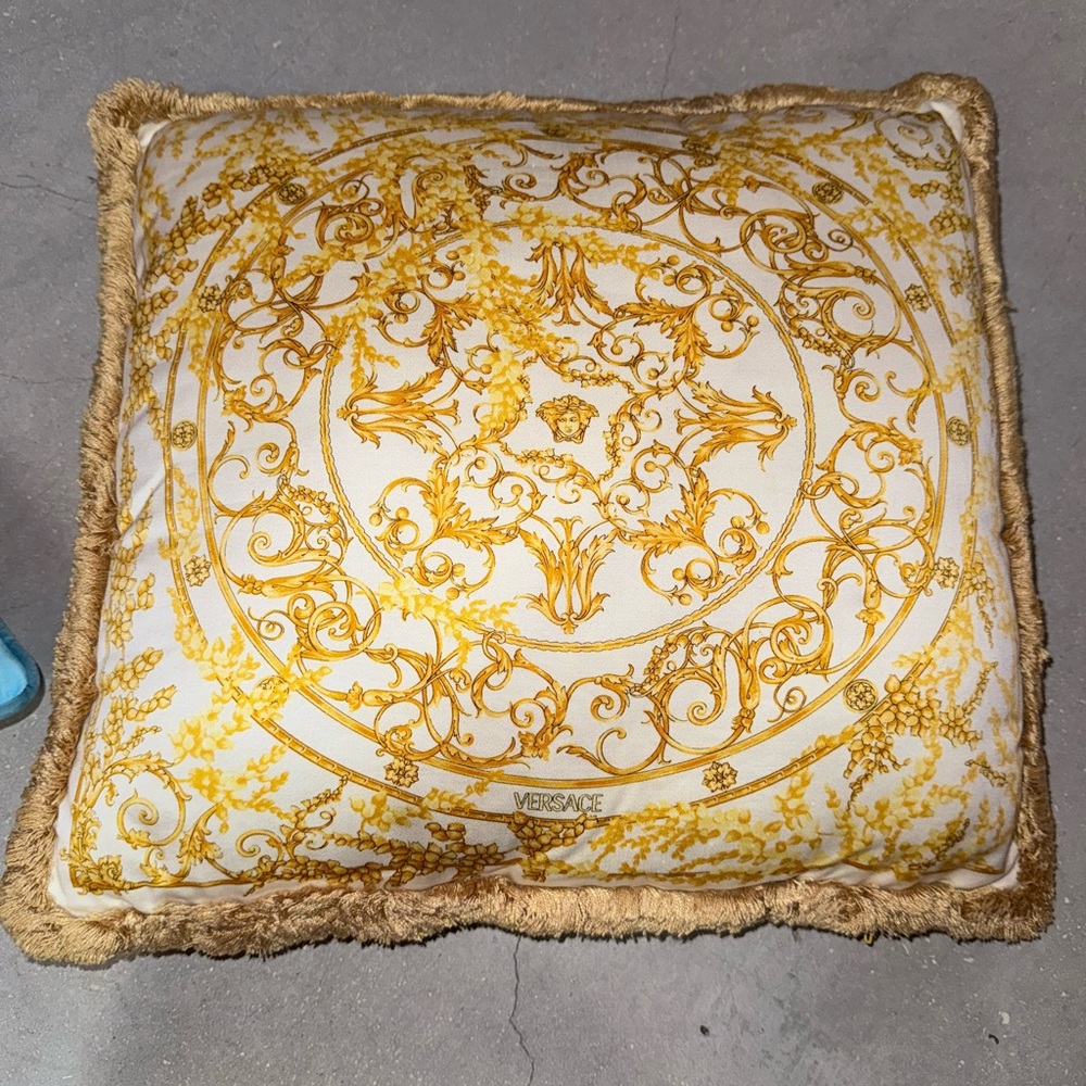 Versace cushion Gold and Cream